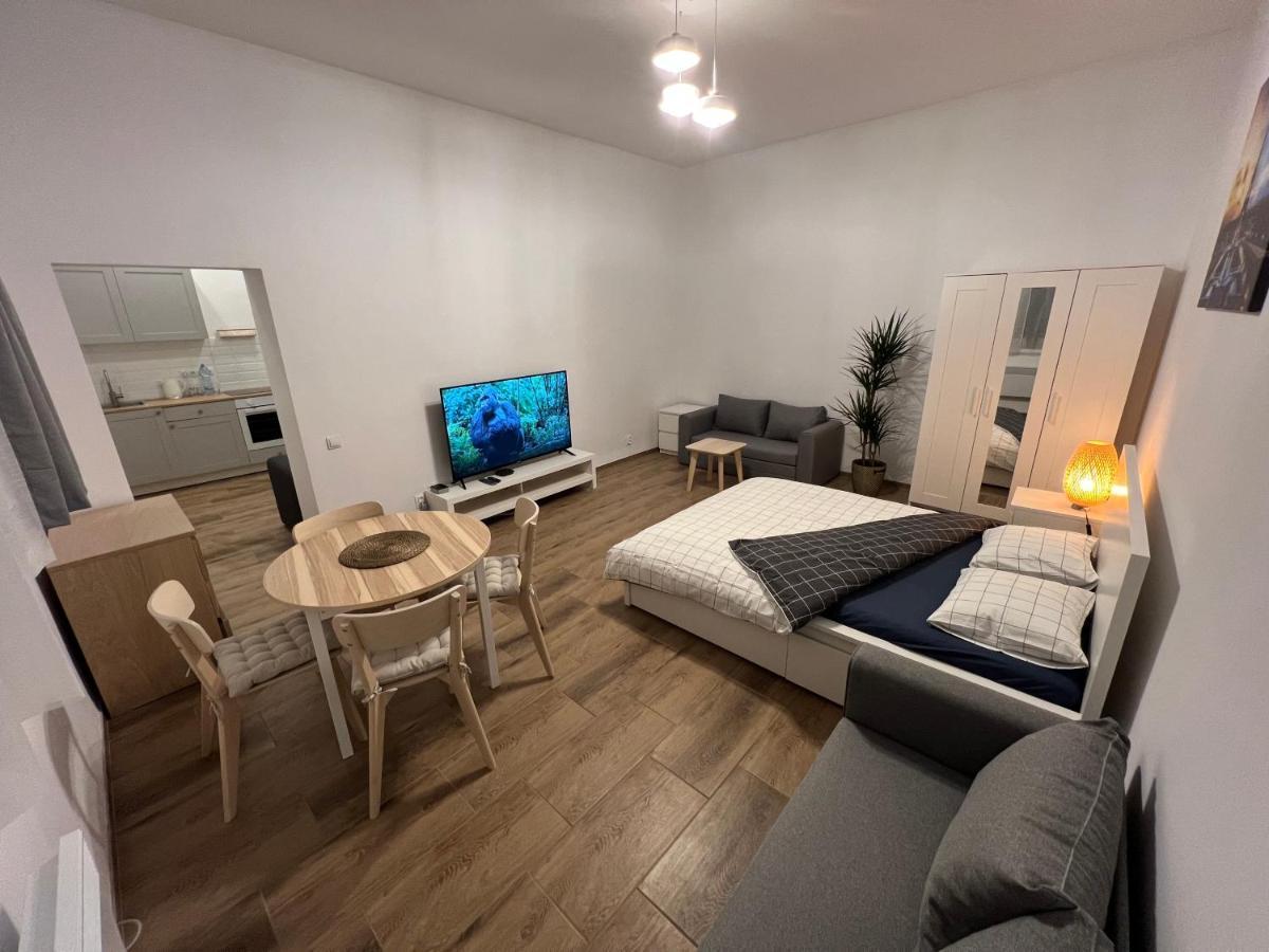 Paris Apartments Катовице Экстерьер фото